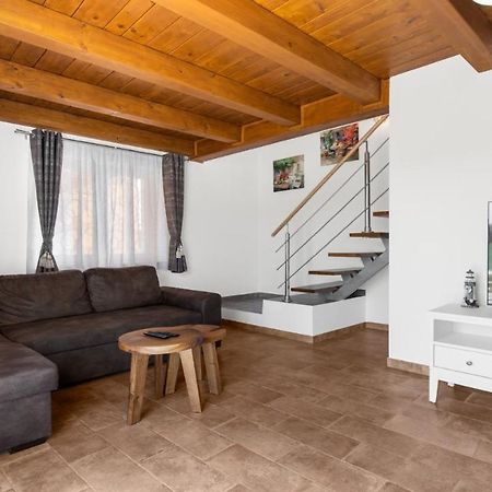 Holiday Home Lino Dajla Exterior photo