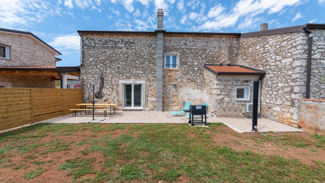 Holiday Home Lino Dajla Exterior photo